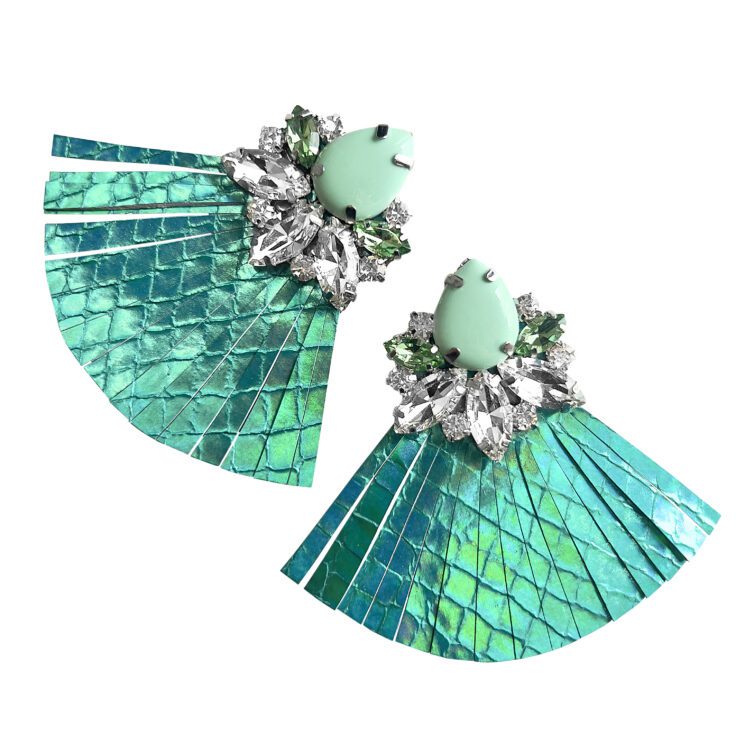 Orecchini Con Frangia Turchese Pitonata Cangiante E Pietre Verde Acqua Verdi E Crystal - Vo74